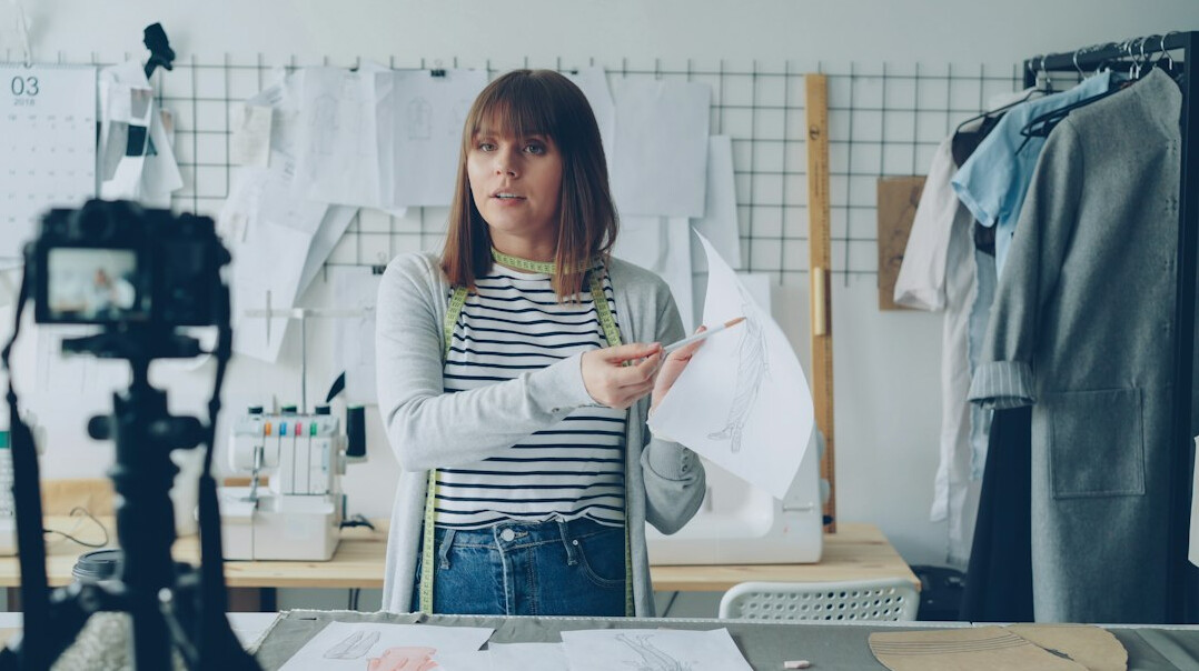 woman expressing ideas in workshop